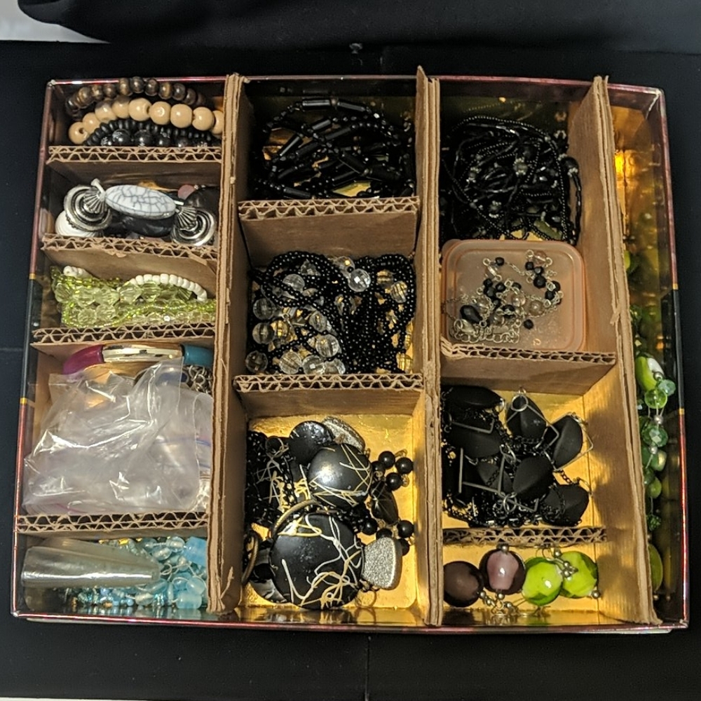 Crafters Bead Jewlery Box